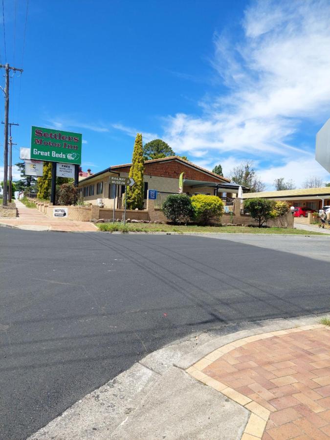 Settlers Motor Inn Тентерфилд Экстерьер фото