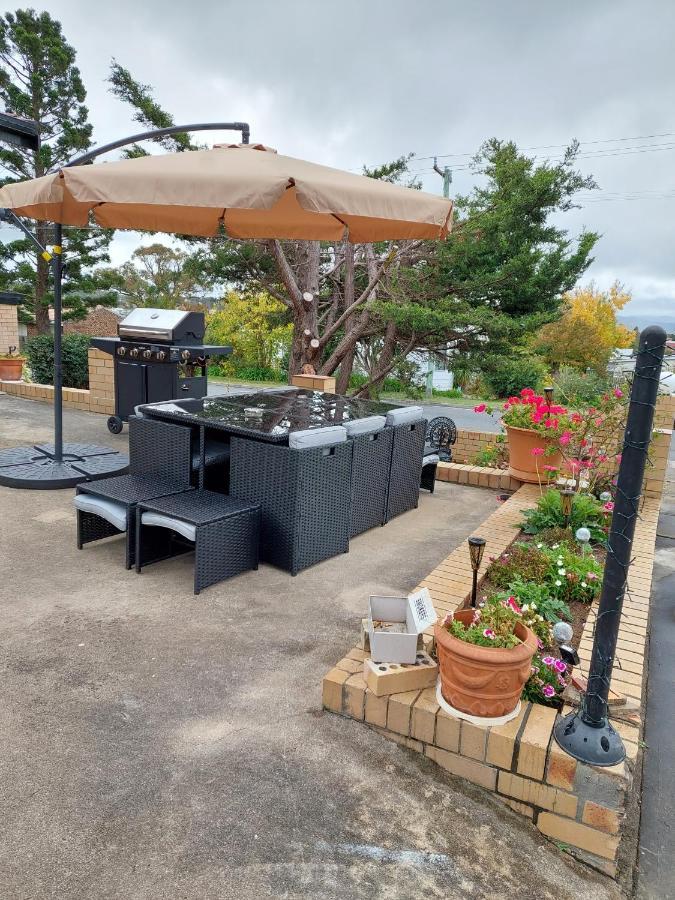 Settlers Motor Inn Тентерфилд Экстерьер фото