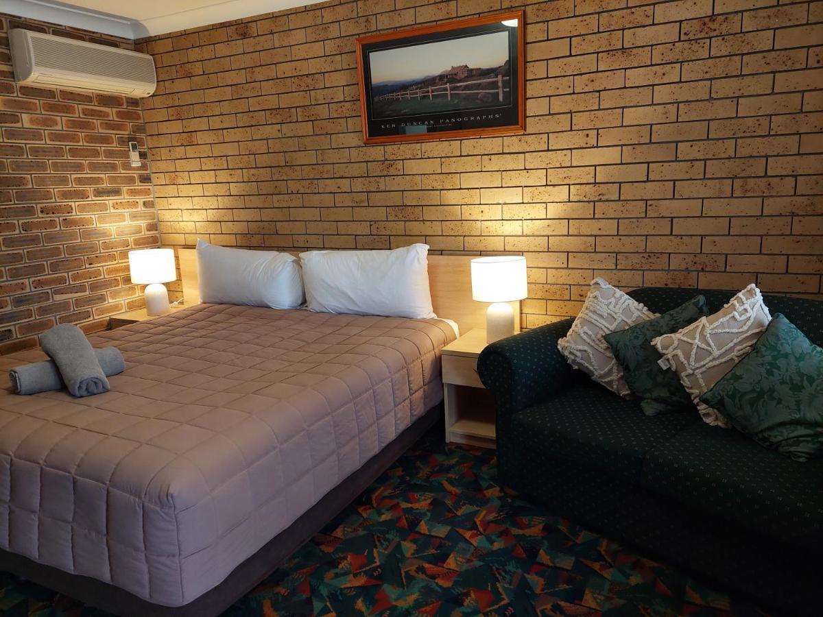 Settlers Motor Inn Тентерфилд Экстерьер фото