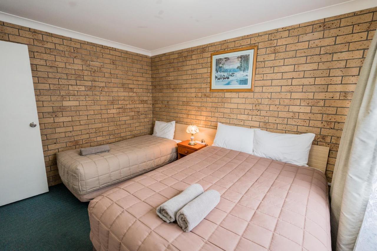 Settlers Motor Inn Тентерфилд Экстерьер фото