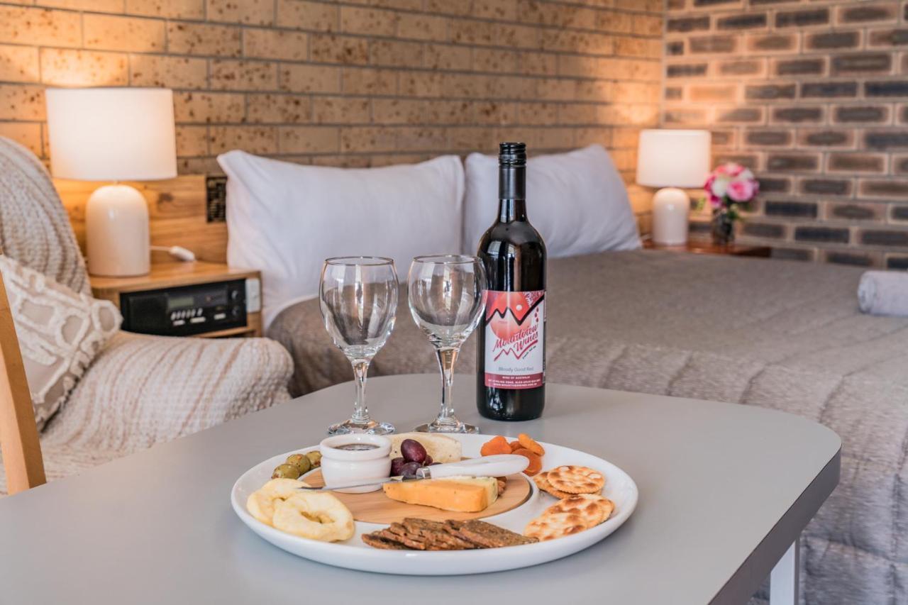 Settlers Motor Inn Тентерфилд Экстерьер фото