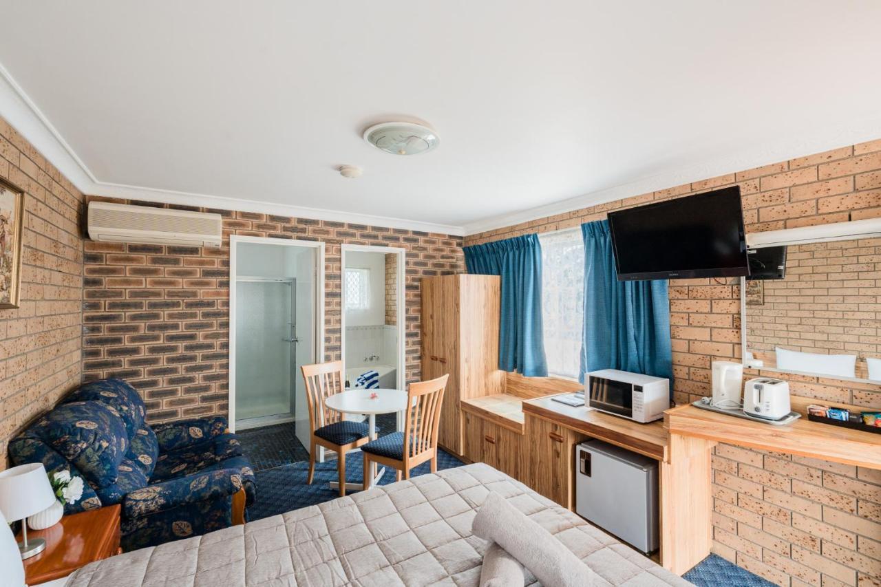 Settlers Motor Inn Тентерфилд Экстерьер фото