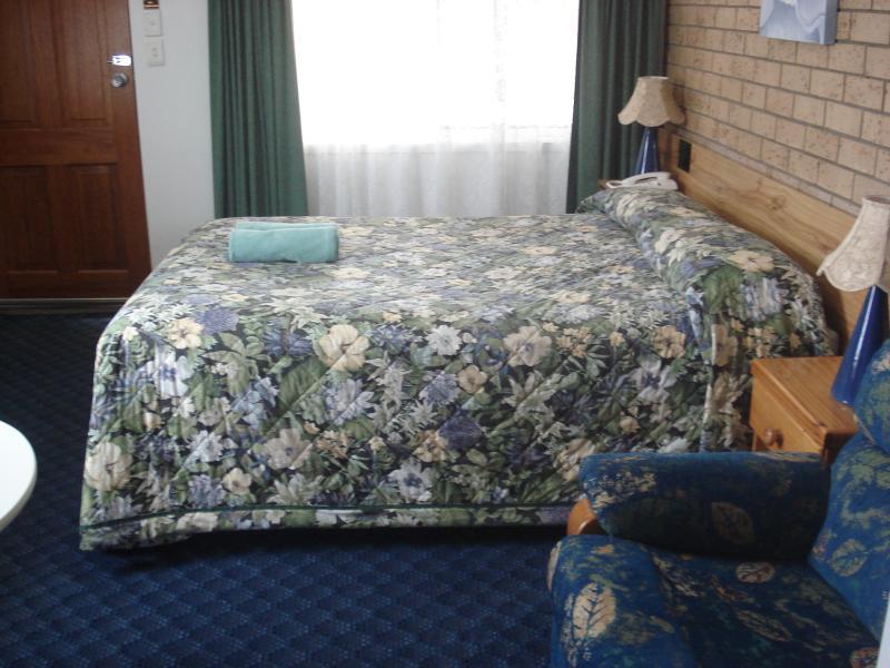 Settlers Motor Inn Тентерфилд Экстерьер фото